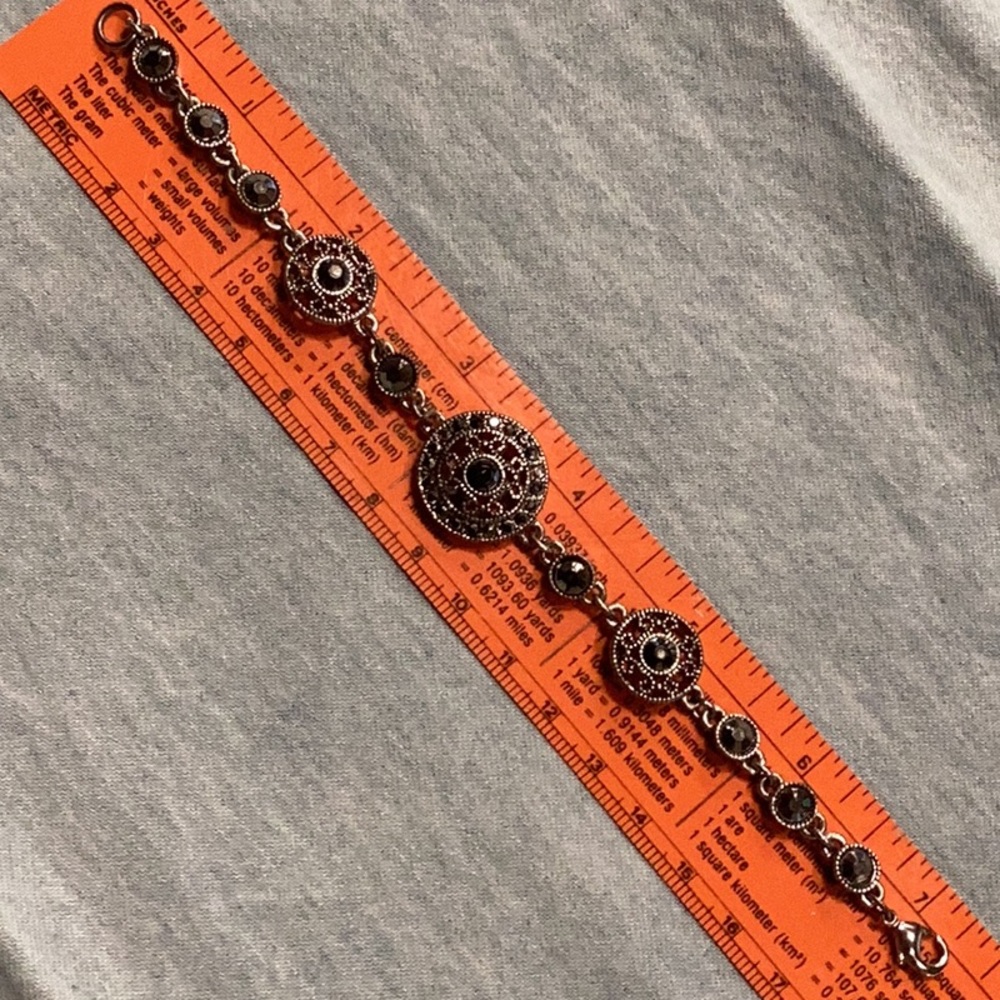 Silver marcasite circle bracelet - Picture 3 of 4